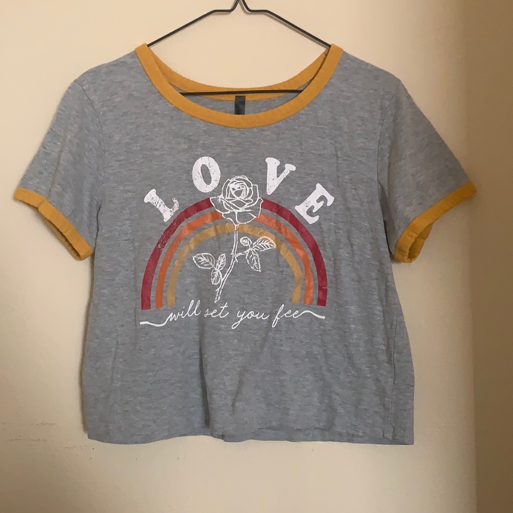 Rose Graphic Crop Top Short Sleeve Shirt Medium